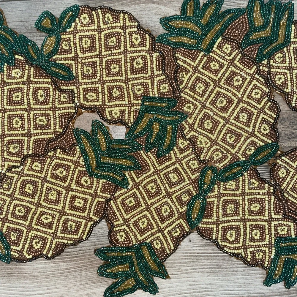 Pier 1 One Beaded Pineapple Table Runner 13